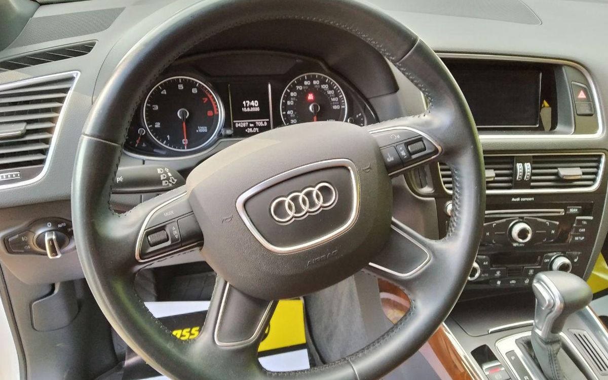 Audi Q5 2015 фото №17