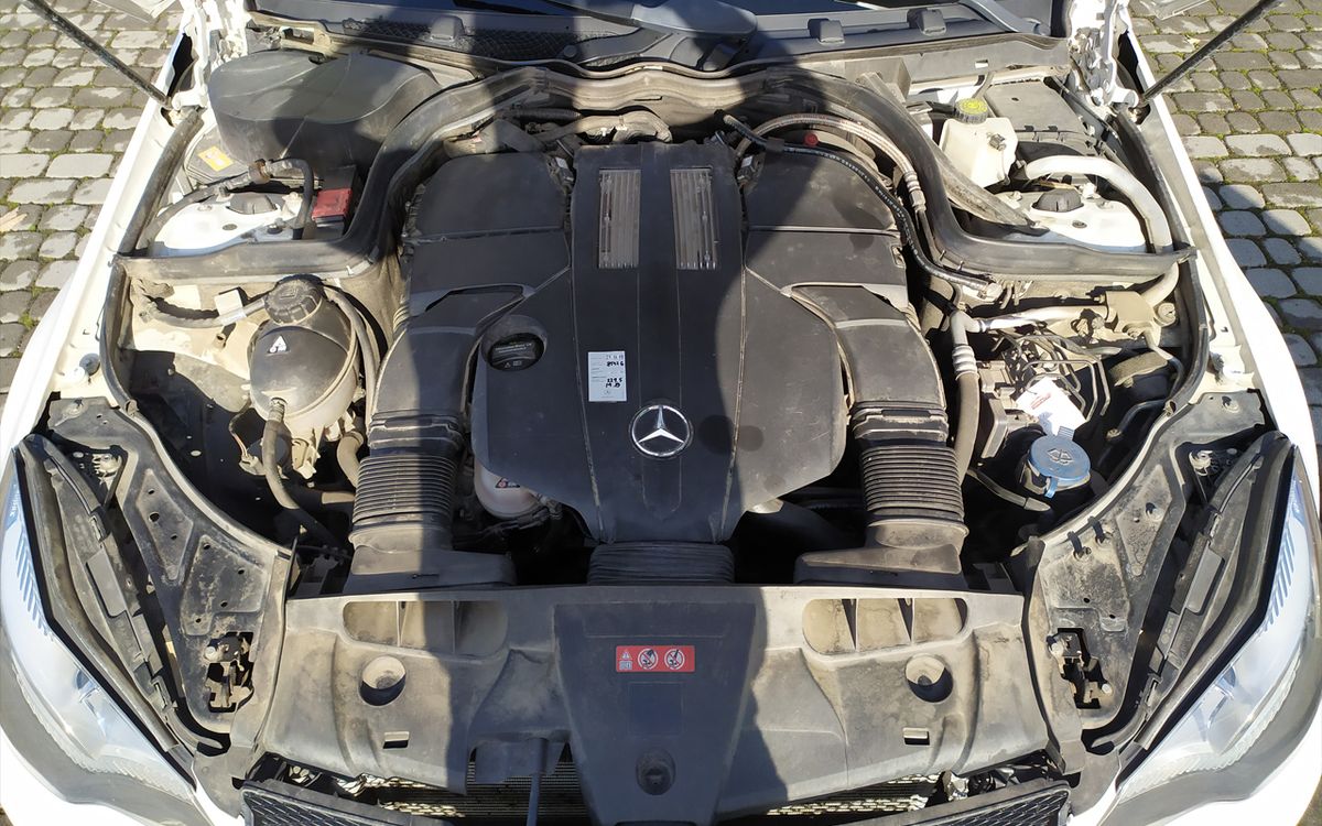 Mercedes-Benz E 400 2015 фото №18