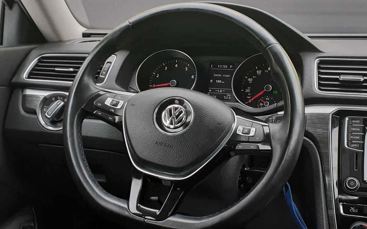 Volkswagen Passat SE 2016 фото №15