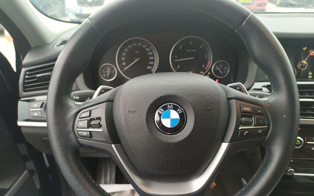 BMW X4 2016 фото №16