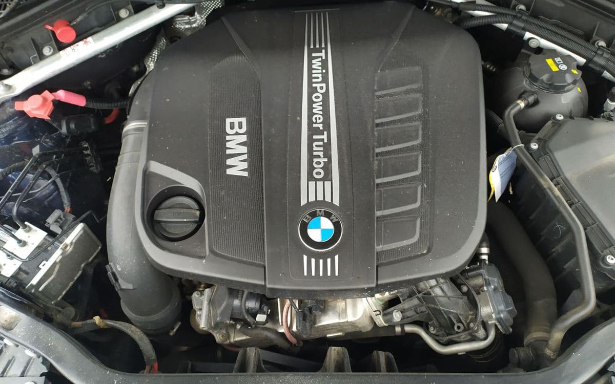 BMW X4 2016 фото №19