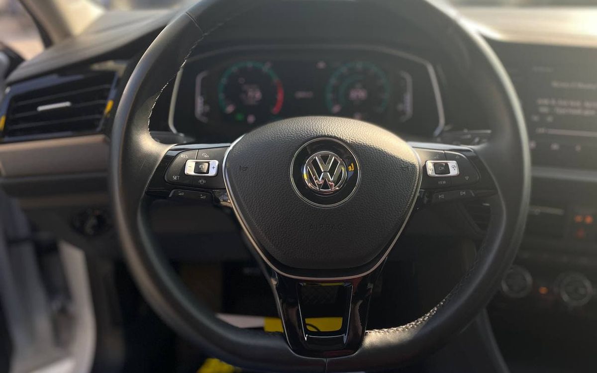 Volkswagen Jetta SEL 2018 фото №17