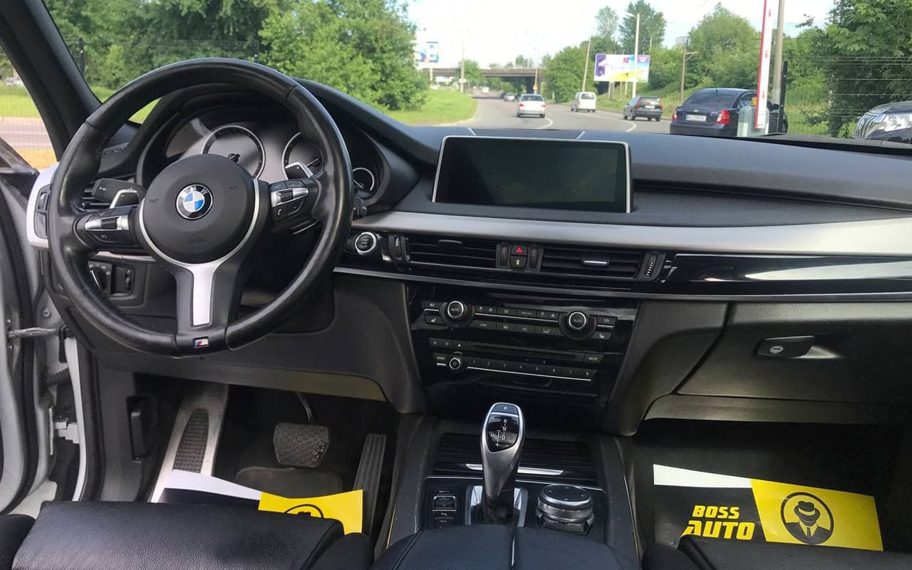 BMW X5 2016 фото №13