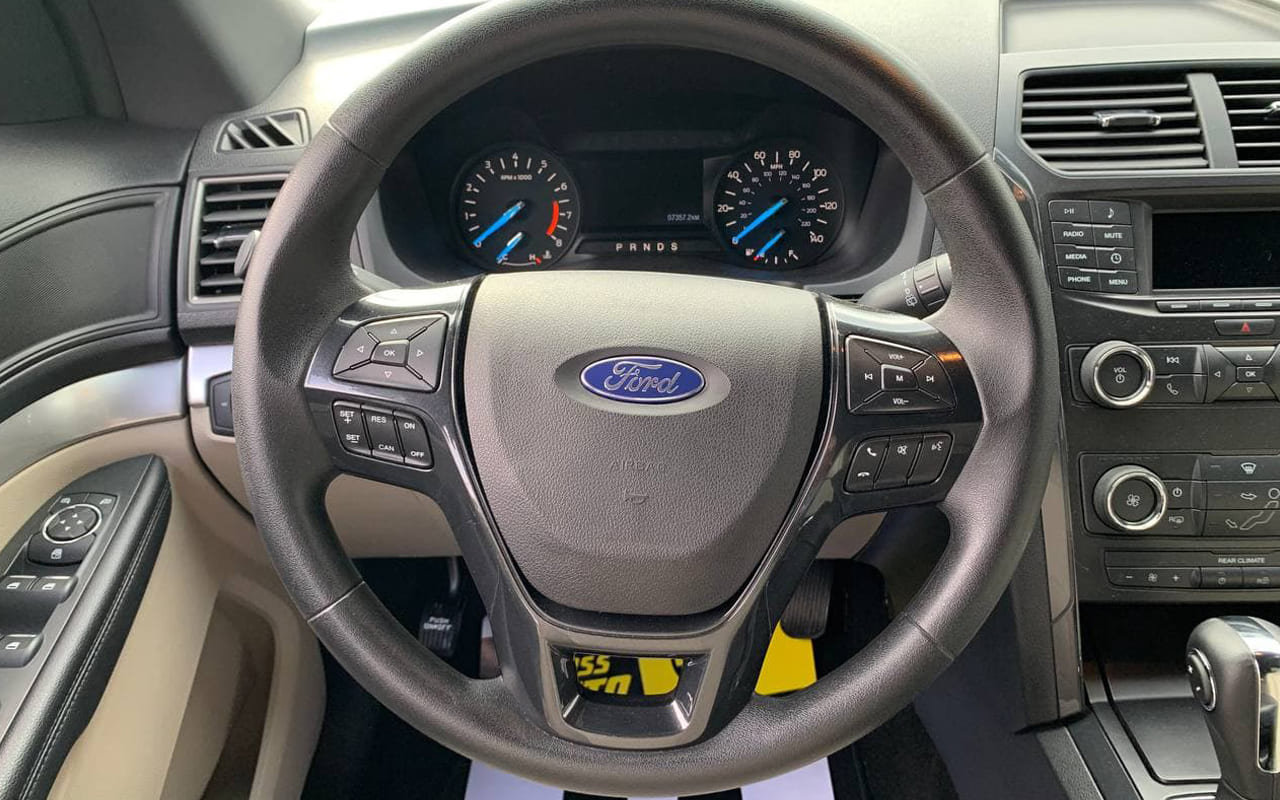 Ford Explorer 2018 фото №17