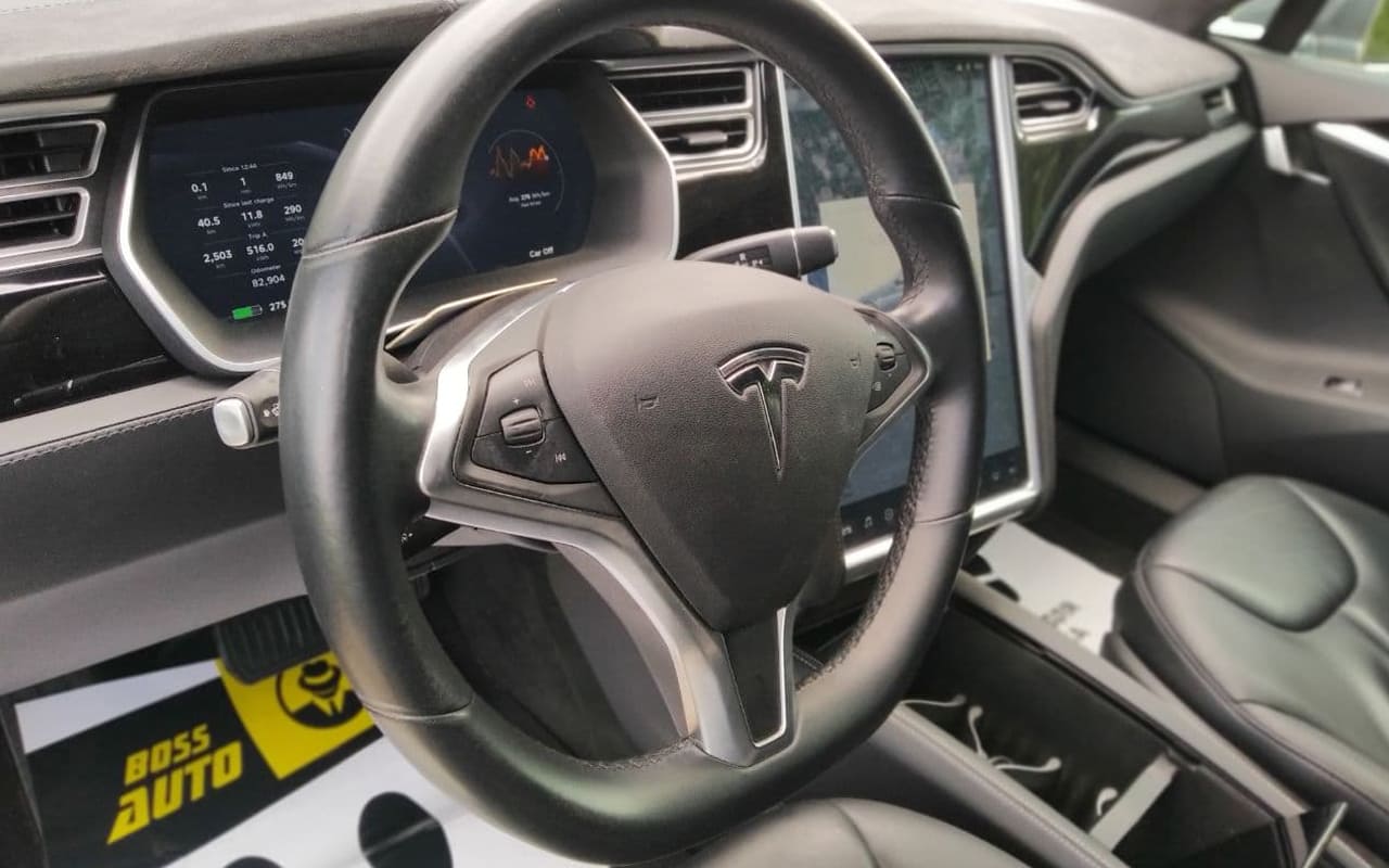 Tesla Model S 2015 фото №16