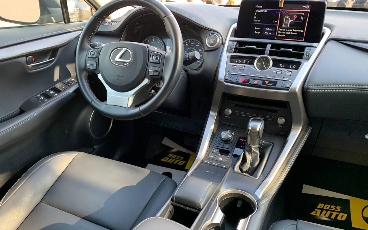 Lexus NX 300 2019 фото №17
