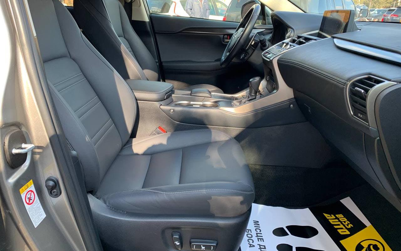 Lexus NX 300 2019 фото №18