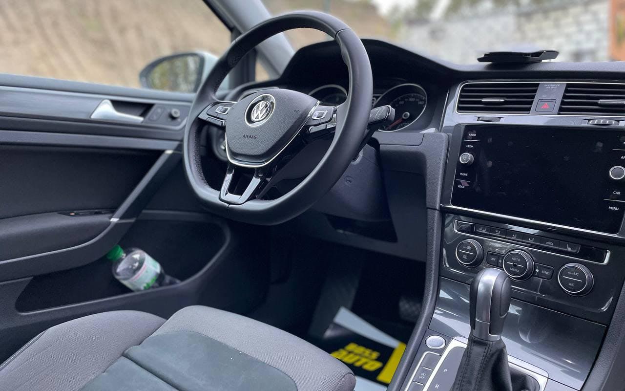 Volkswagen Golf 2019 фото №15