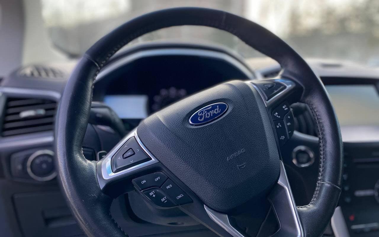 Ford Edge Titanium 2015 фото №10