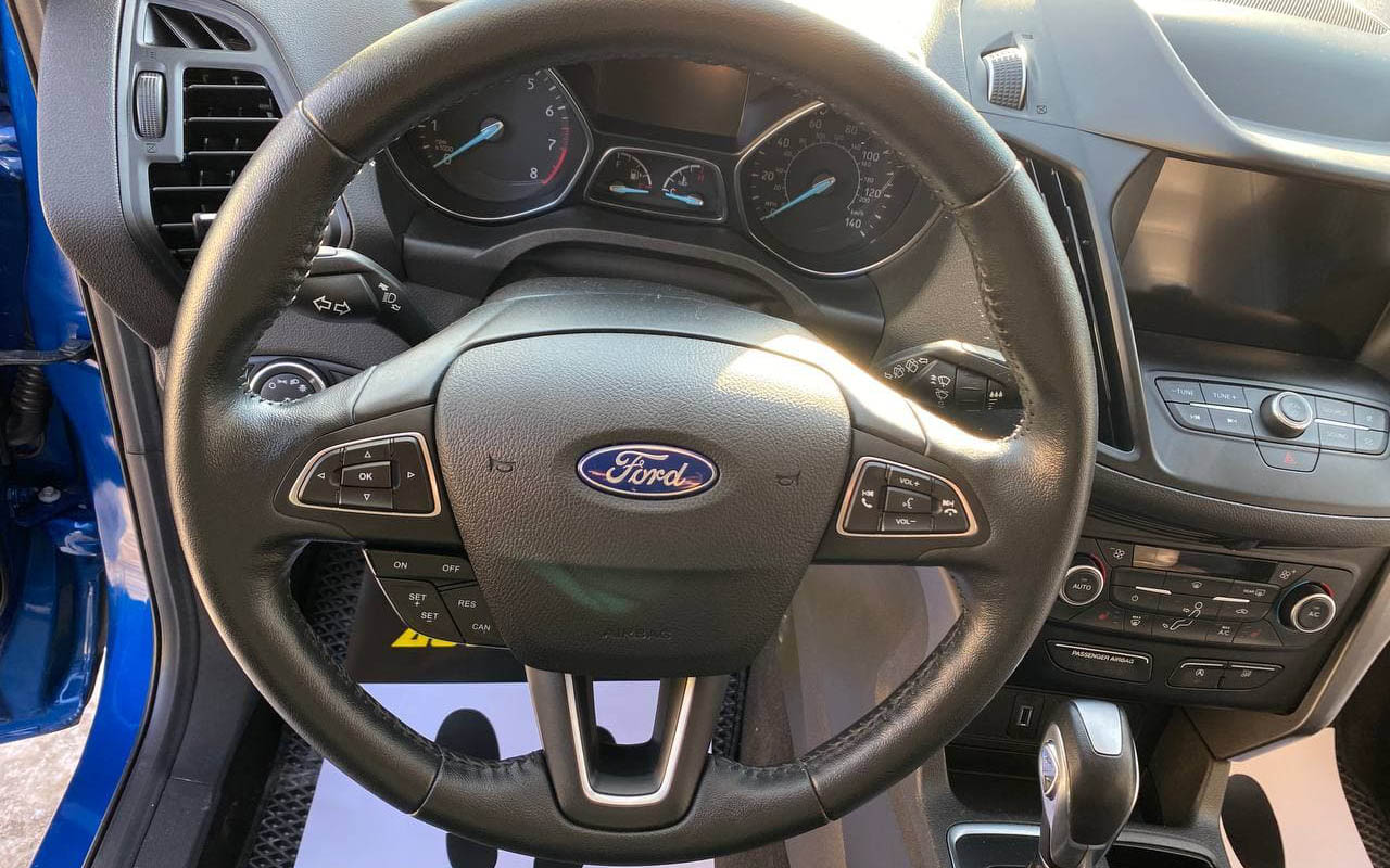 Ford Escape SEL 2019 фото №15