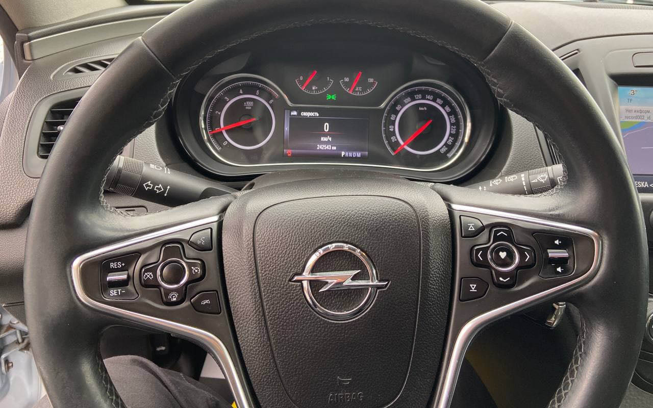 Opel Insignia 2014 фото №17