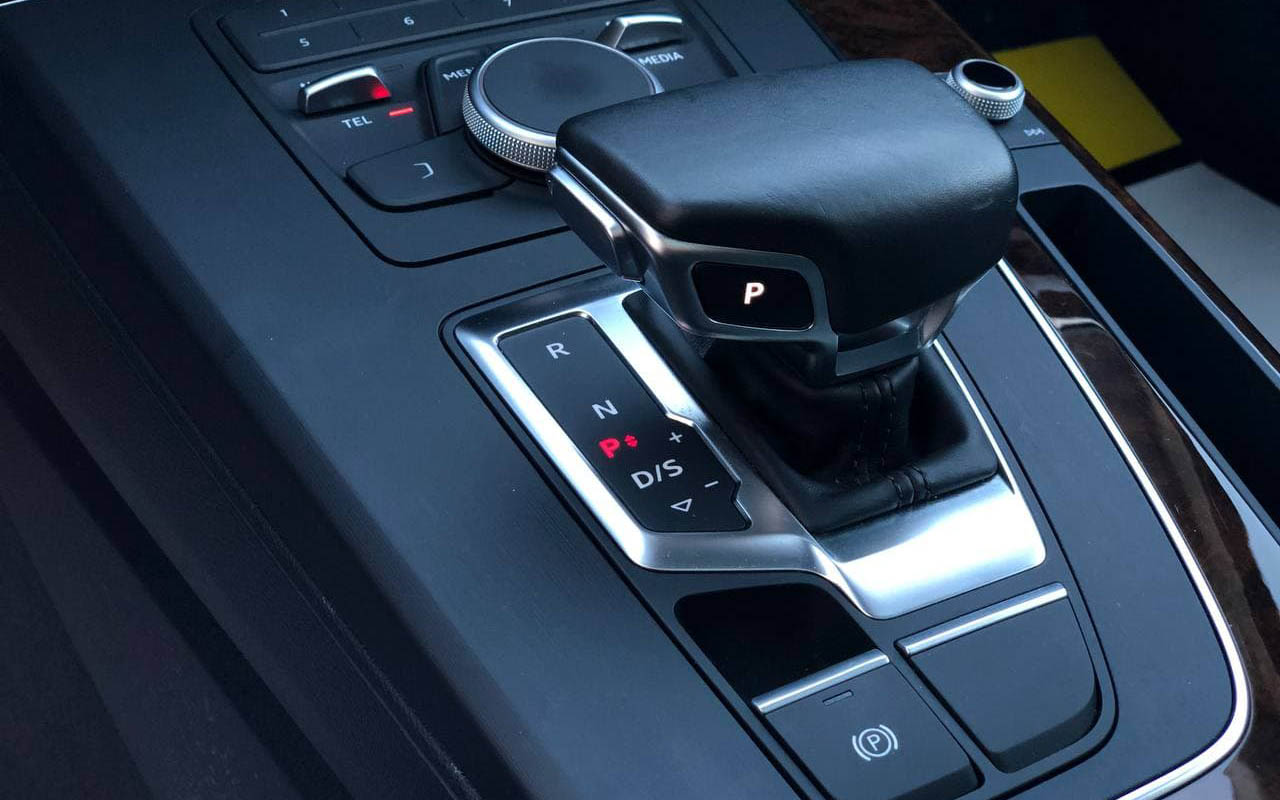 Audi Q5 Premium Plus 2018 фото №18