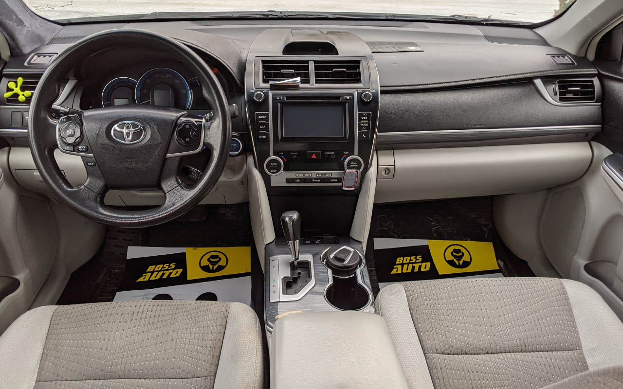 Toyota Camry 2014 фото №10