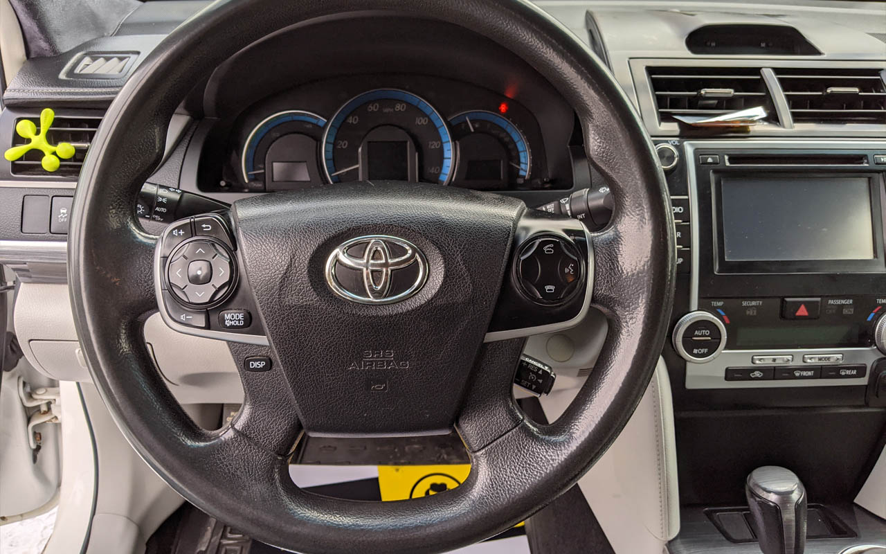 Toyota Camry 2014 фото №12