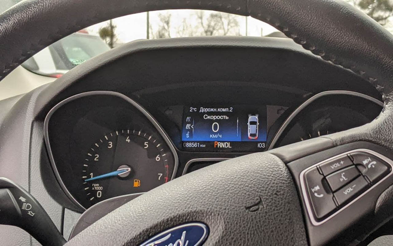 Ford Focus 2015 фото №17