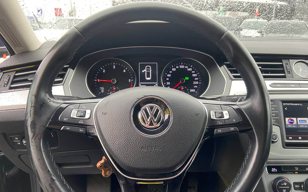 Volkswagen Passat 2014 фото №17