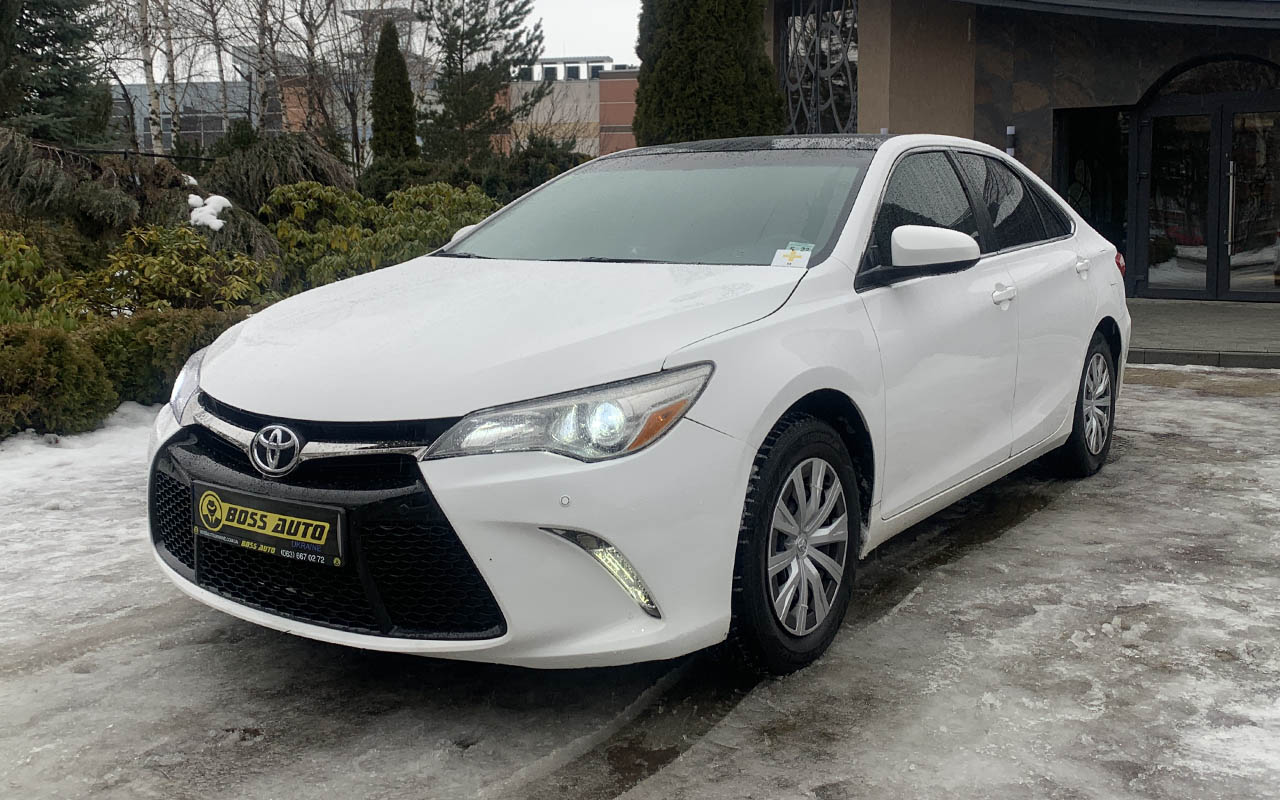 Toyota Camry LE 2017 фото №6