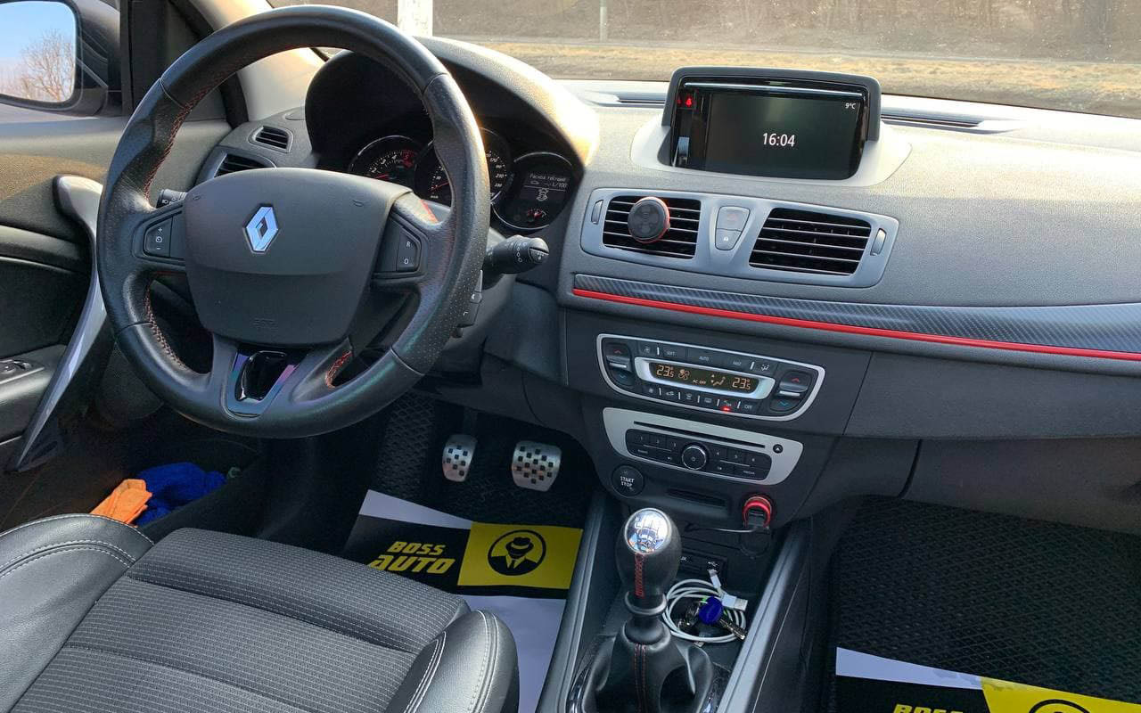 Renault Megane 2015 фото №18
