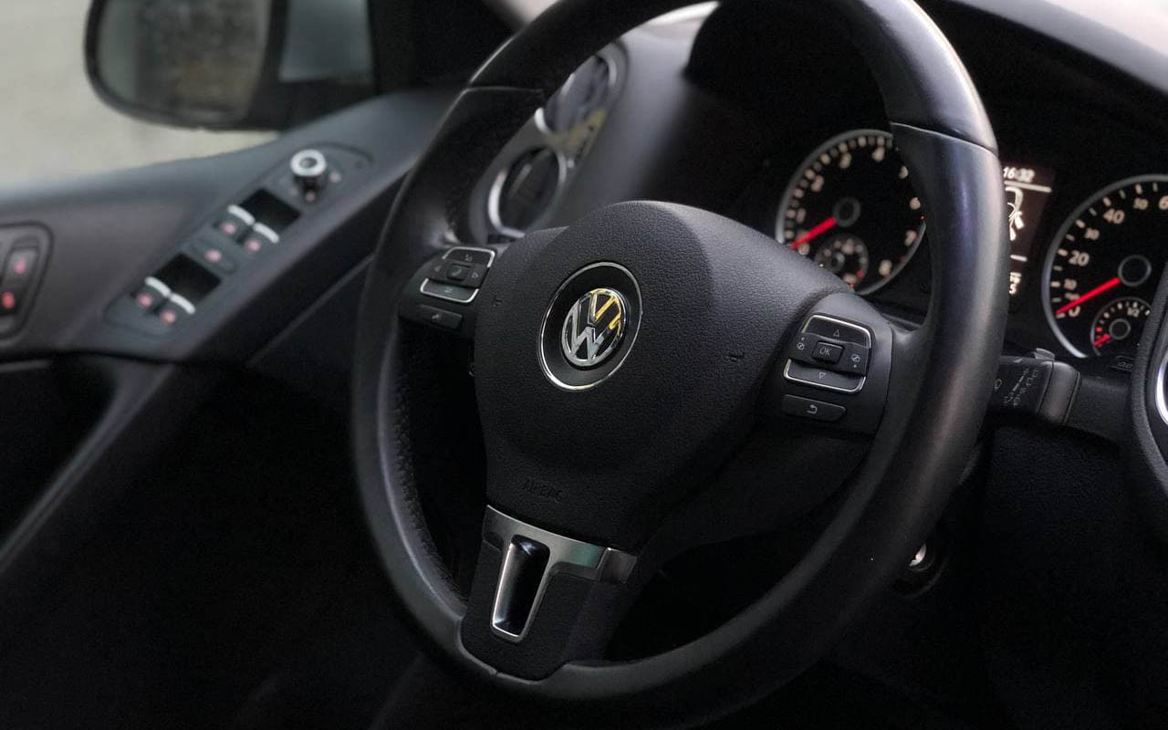 Volkswagen Tiguan S 2012 фото №16