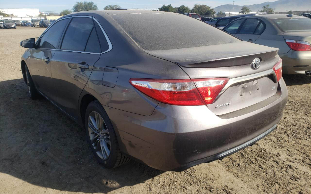 Toyota Camry LE 2015 фото №3