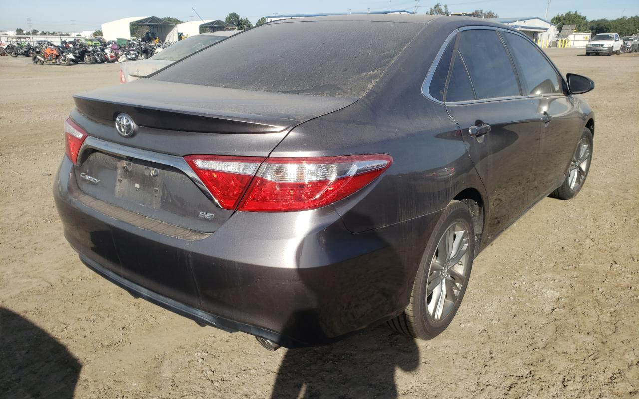 Toyota Camry LE 2015 фото №4