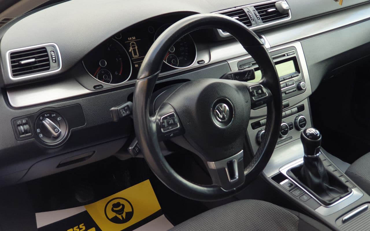 Volkswagen Passat 2014 фото №19