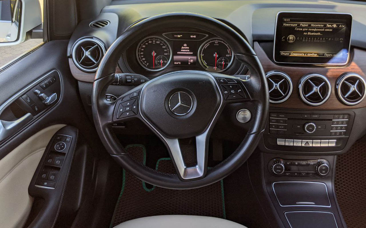 Mercedes-Benz B 250 Electric Drive 2015 фото №11