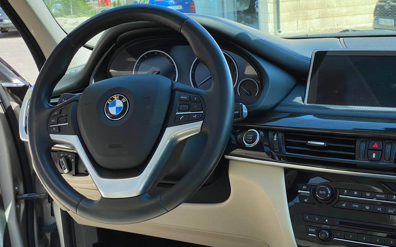 BMW X5 D 2016 фото №19