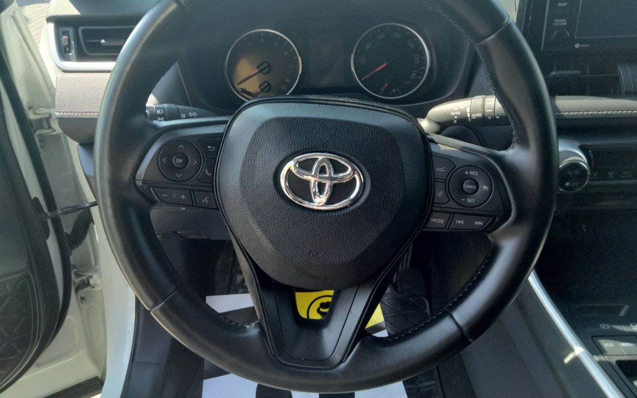 Toyota RAV4 2019 фото №12