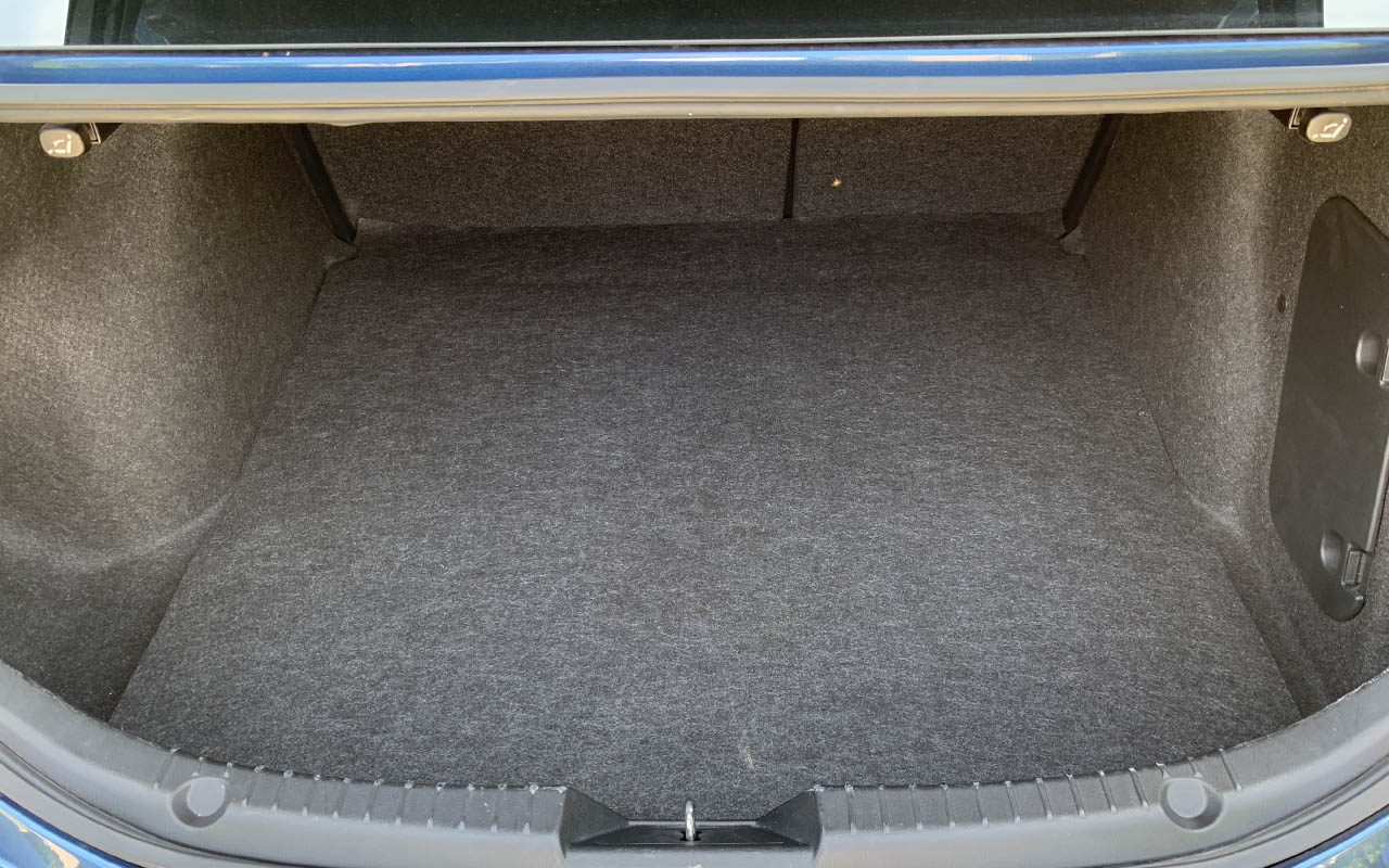Mazda 3 2018 фото №17