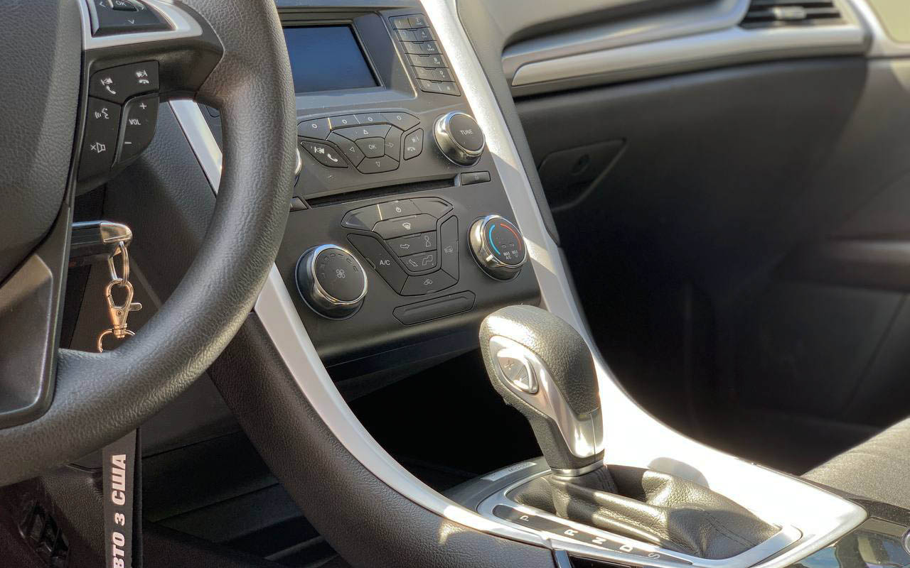 Ford Fusion SE 2014 фото №16