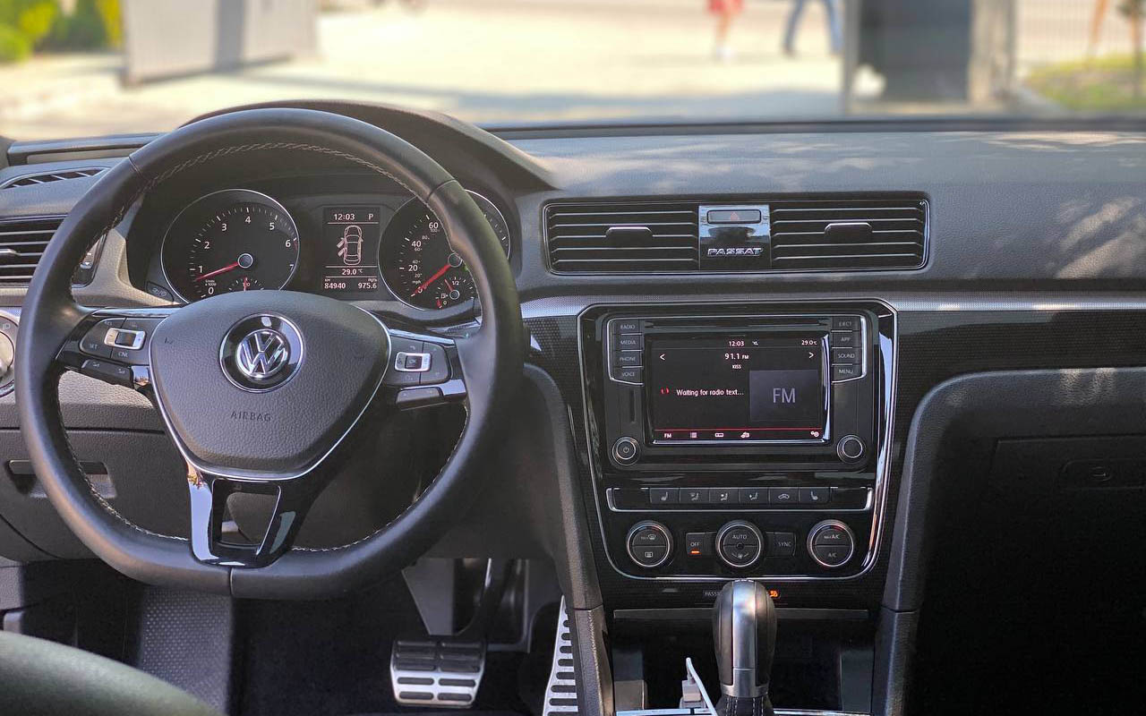 Volkswagen Passat GT 2018 фото №9