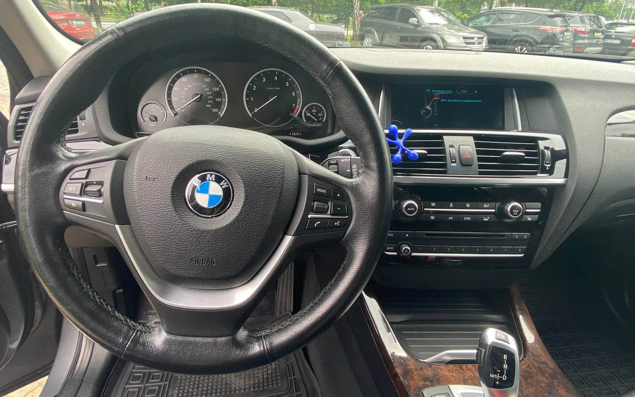 BMW X3 2015 фото №10