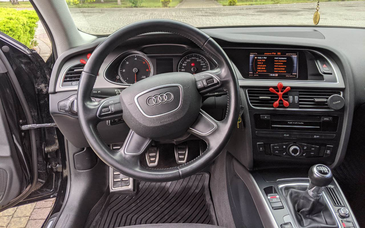 Audi A4 2014 фото №12
