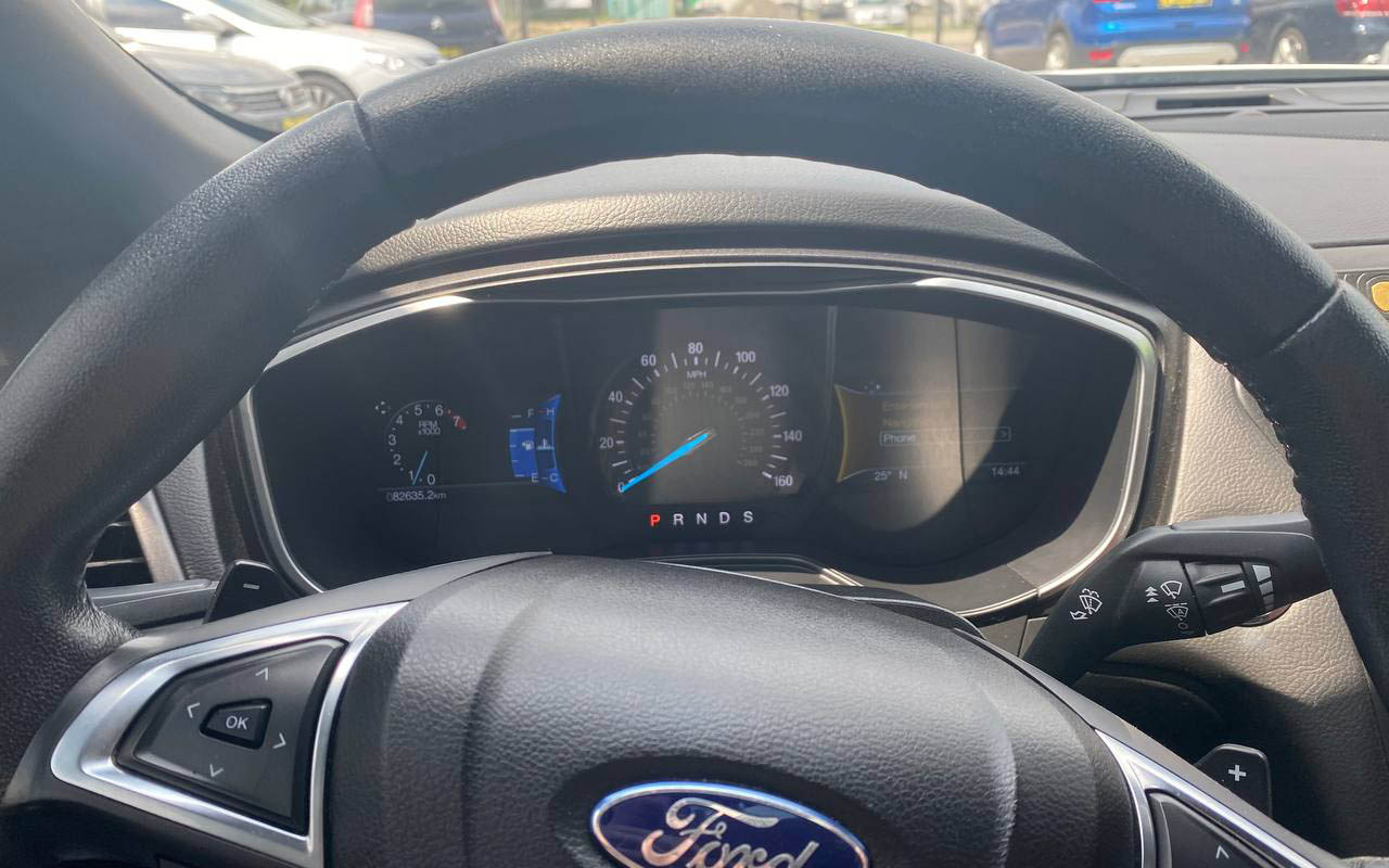Ford Fusion Titanium 2019 фото №11