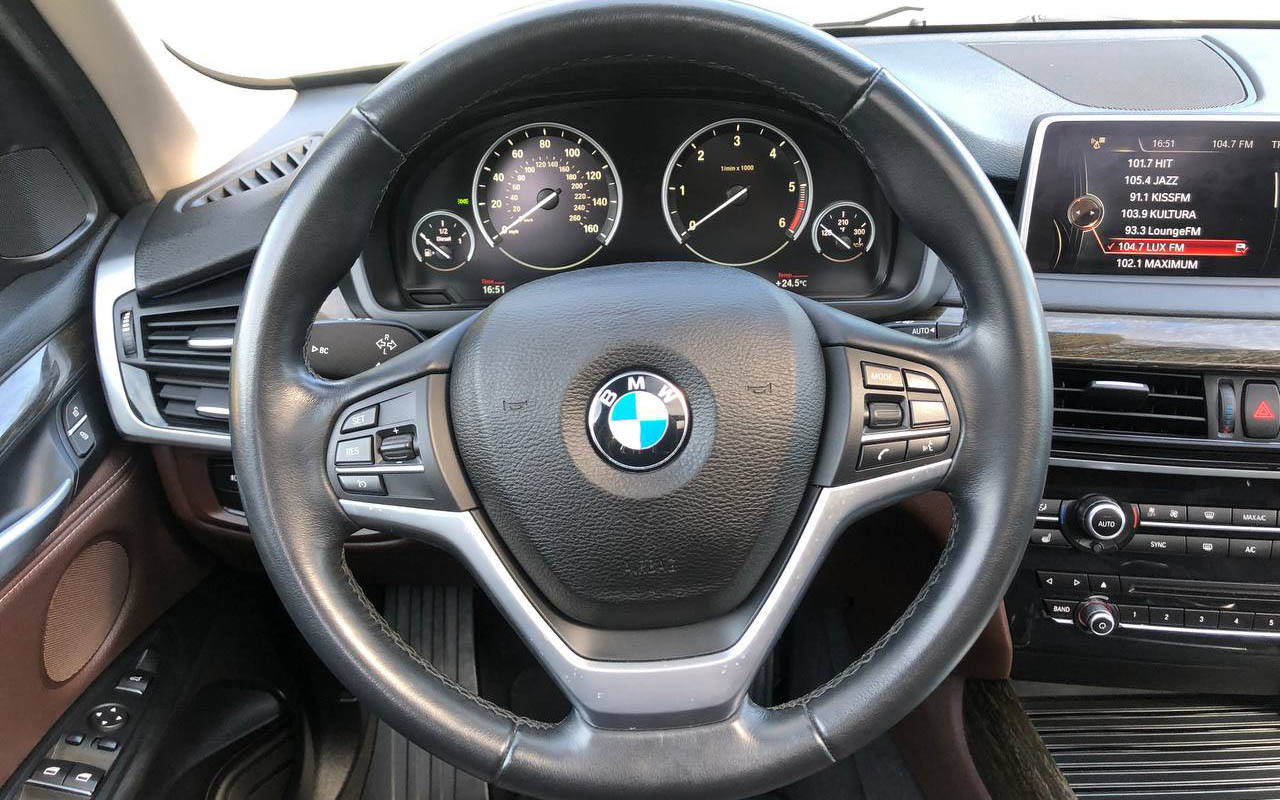 BMW X5 X-Drive 35d 2015 фото №13