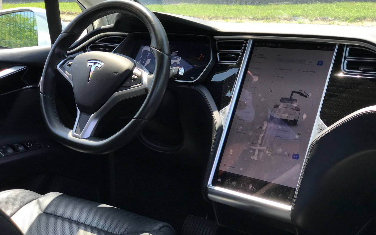 Tesla Model X 75D 2016 фото №16