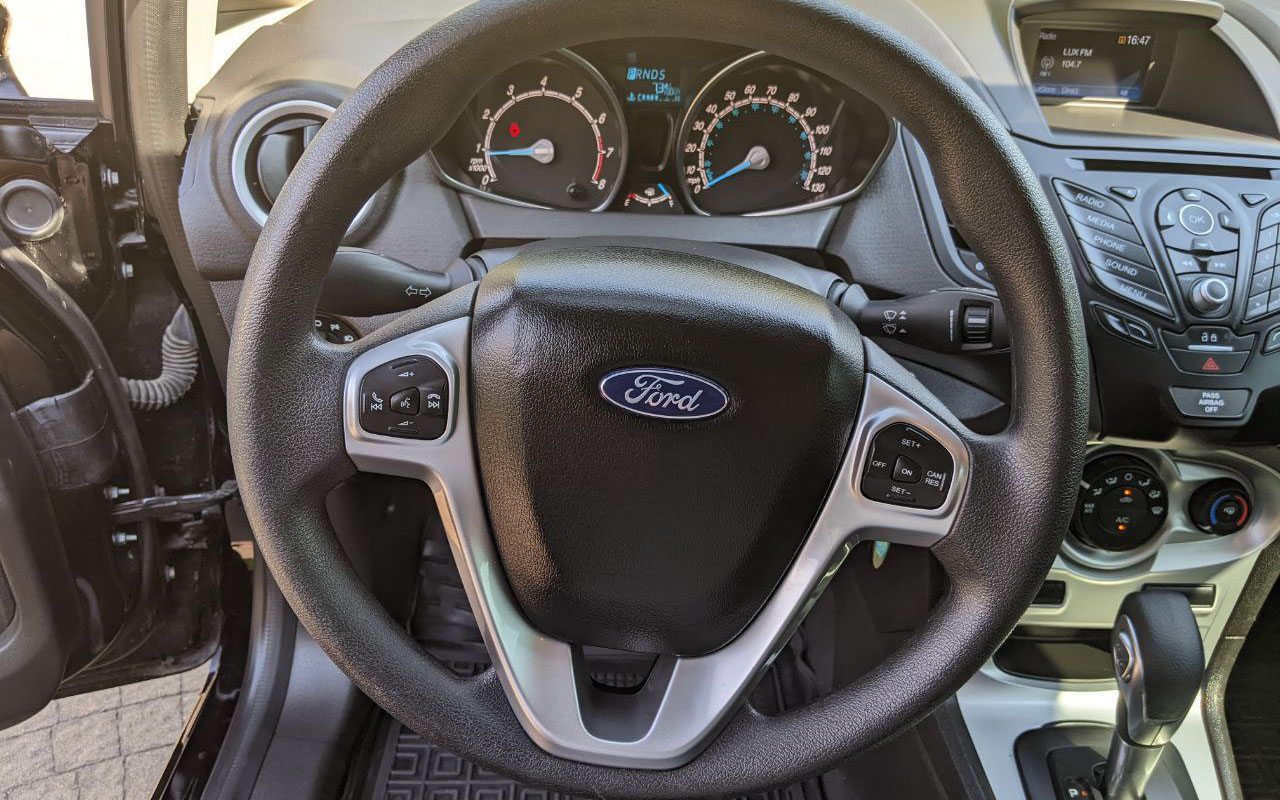 Ford Fiesta SE 2019 фото №8