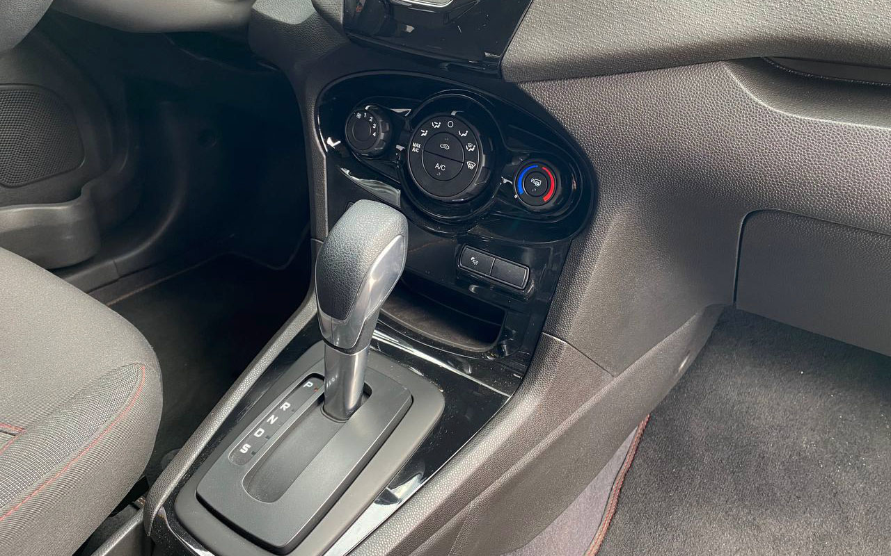 Ford Fiesta ST-Line 2019 фото №19