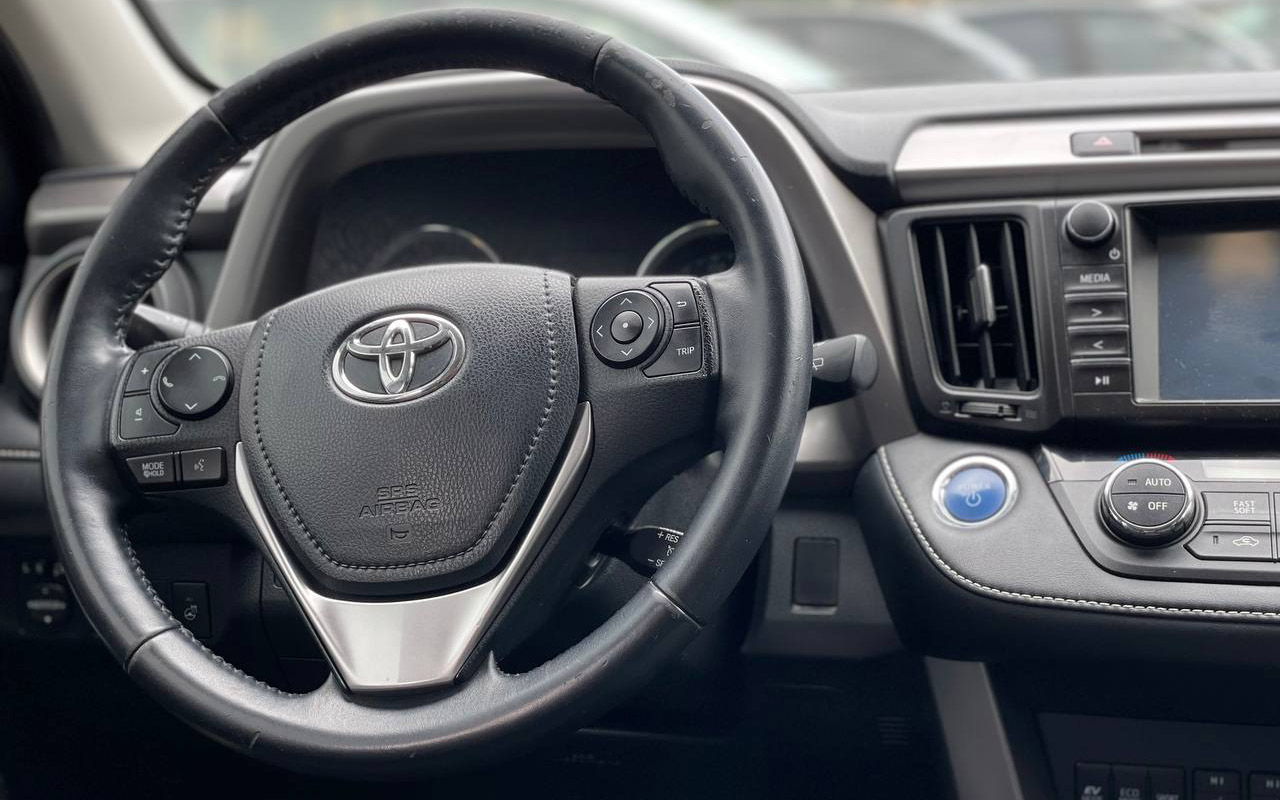 Toyota RAV4 Hybrid 2016 фото №9