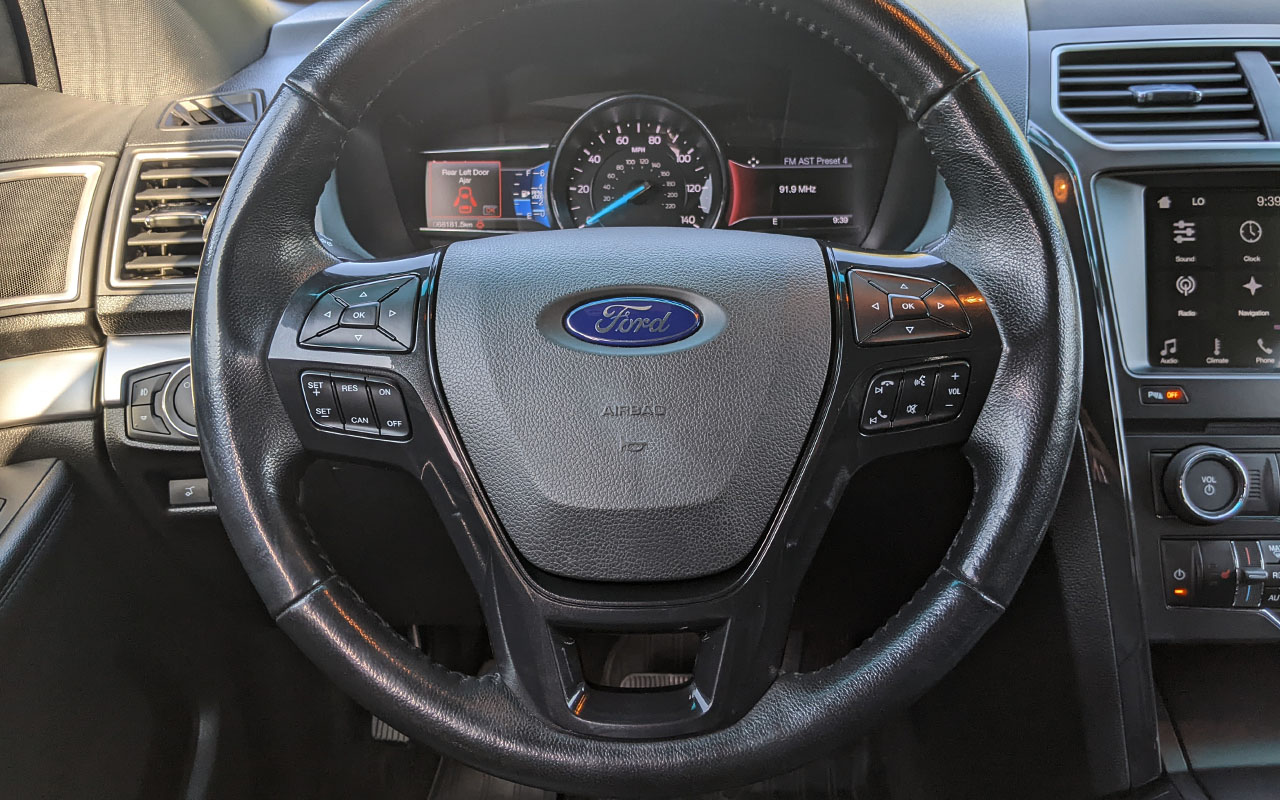 Ford Explorer XLT 2016 фото №12