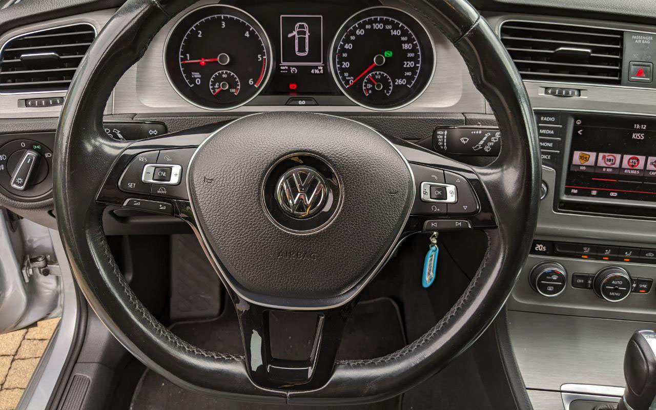 Volkswagen Golf Comfortline 2016 фото №11